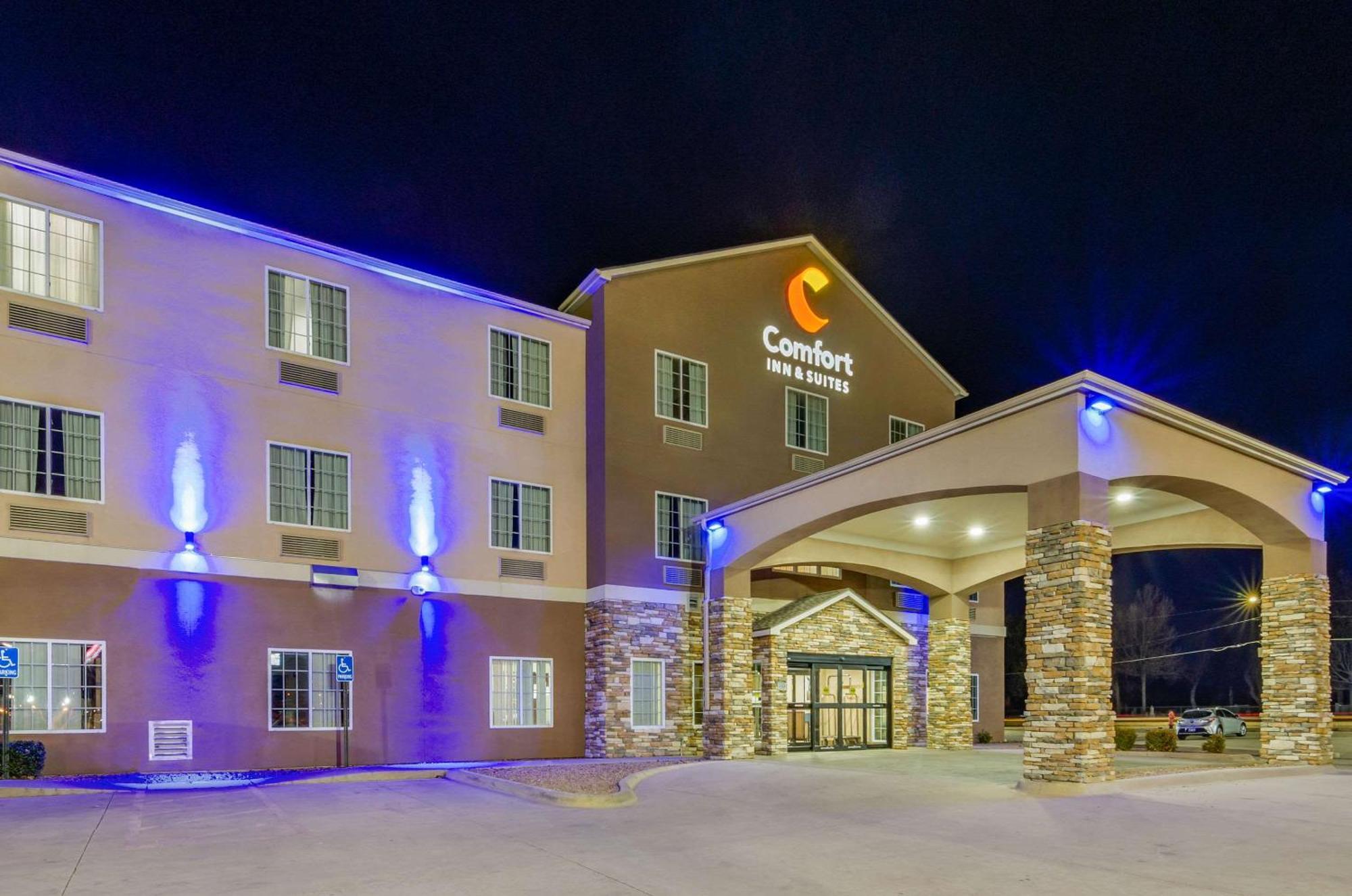 Comfort Inn & Suites Near Bethel College Newton Kültér fotó