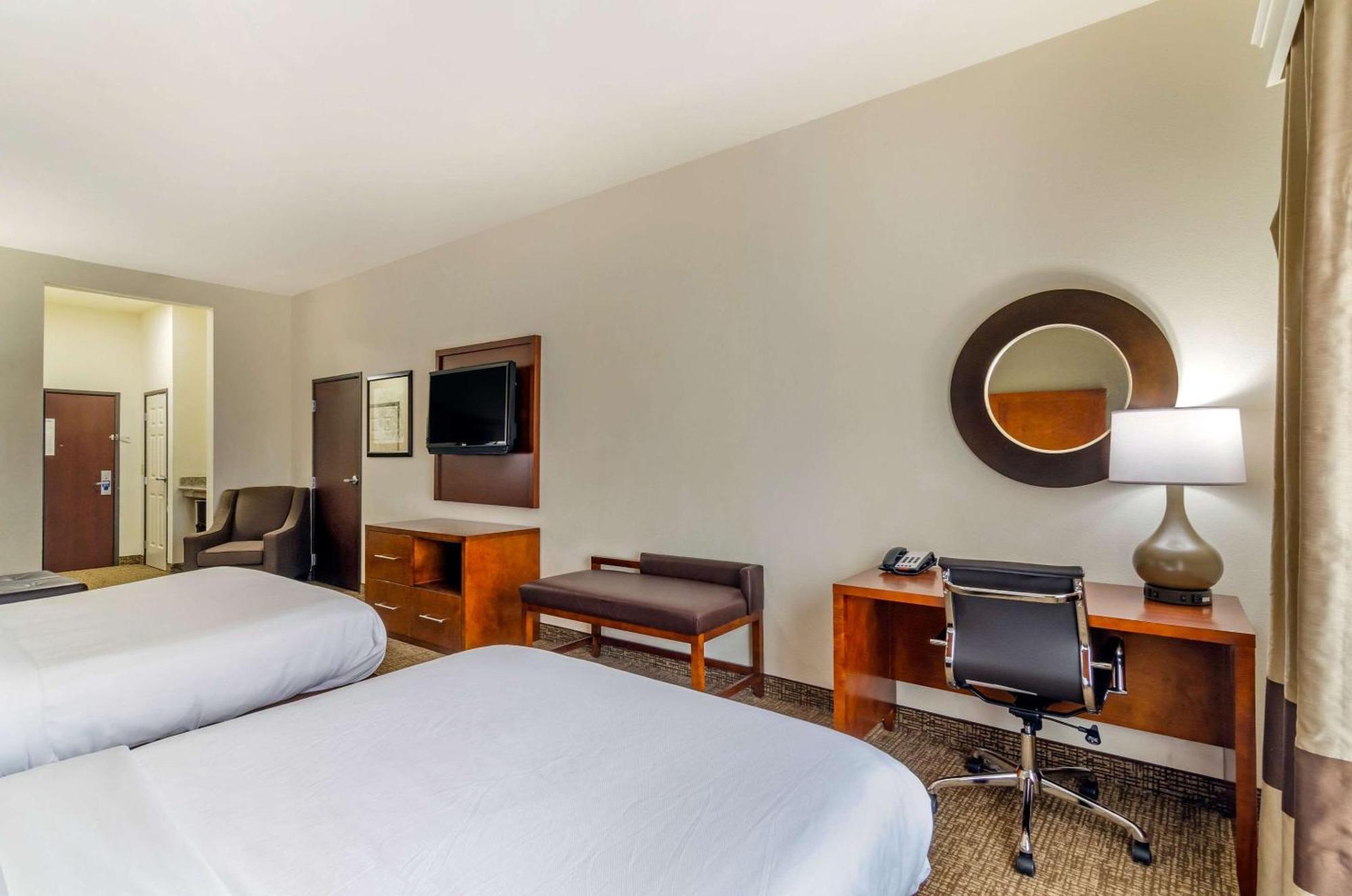 Comfort Inn & Suites Near Bethel College Newton Kültér fotó