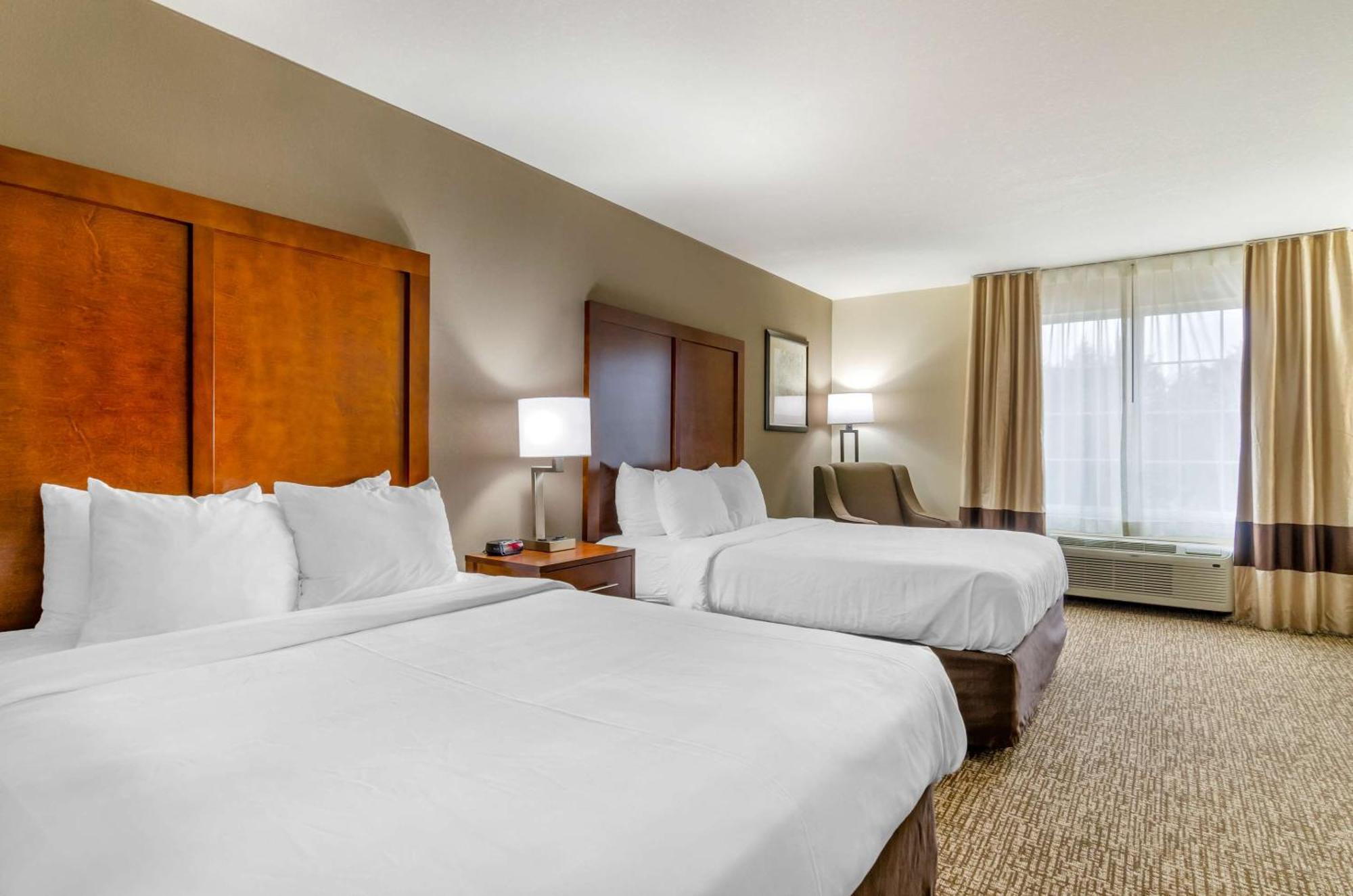 Comfort Inn & Suites Near Bethel College Newton Kültér fotó