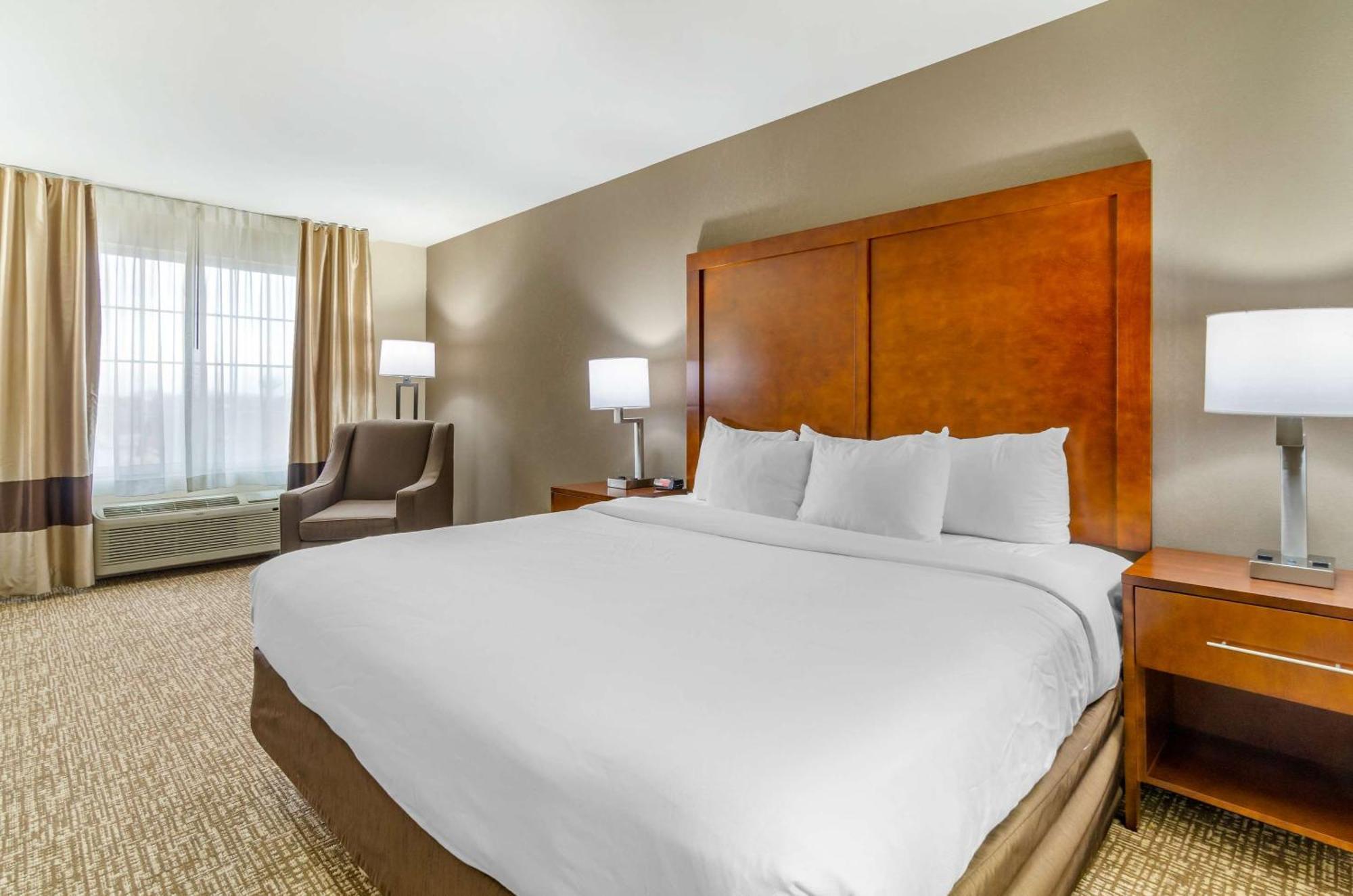 Comfort Inn & Suites Near Bethel College Newton Kültér fotó